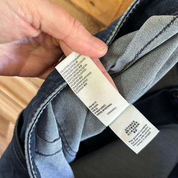 We The Free 27 Jeans Dark Wash Blue Denim High Rise Flare Button Zip Bellbottom - Picture 14 of 14